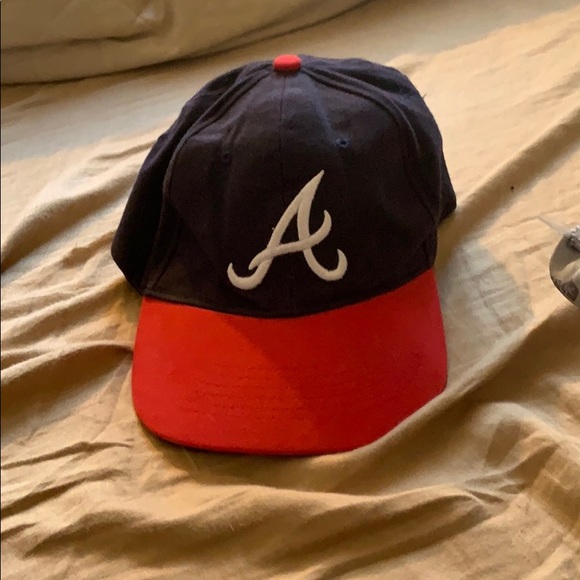 hat - Picture 1 of 3